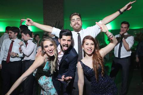 formatura-formanda-puc-pucrs-universidade-faculdade-curso-direito-direitopuc-porto-alegre-formatura-formei-fotografo-foto-fotos-fotografia-fotografos-profissional-porto-alegre-colação-de-grau-prova-de-togas-recepção-fabio-martins-photographer-photos'