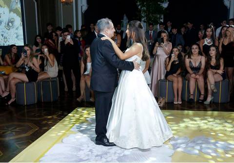 foto-fotos-fotografia-photo-shoot-foto15anos-festa-festalinda-festa15anos-debut-debutante-debutando-2019-2020-maquiagem-teen-jovem-making-og-aniversario-quinzeanos-quinze-fifteen-party-fotografo-fotografos-fabio-martins-porto-alegre-associação-leopoldina'