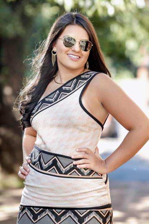 book-ensaio-fotos-foto-fotografia-fotografo-fotografico-15-anos-quinze-anos-debutante-adolescente-jovem-externo-urbano-ar-livre-shoot-photoshoot-fabio-martins-foto-equipe-profissional-professional-photographer-photography-vestido-make-salto-dicas-ideias'