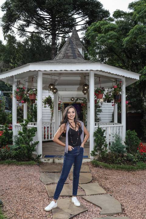 book-foto-fotos-ideias-poses-fotografia-fotografo-profissional-porto-alegre-hotel-gramado-redenção-parque-farroupinha-15-anos-quinze-debutando-debutei-shoot-photoshoot-shoots-ensaio-inspiração-15-dos-sonhos-fabio-martins-foto-equipe-15anos2019-15anos2020'