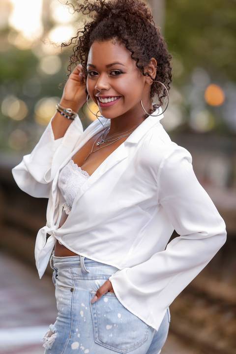 book-ensaio-foto-photo-shoot-photoshoot-fotografo-fotografico-profissional-porto-alegre-urbano-ar-livre-moderno-urbangirl-urbanconcept-fabio-martins-foto-equipe-15-anos-quinze-fifteen-book-centro-porto-alegre-historico-viduto-otavio-rocha-marinha-orla'