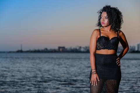 book-ensaio-foto-photo-shoot-photoshoot-fotografo-fotografico-profissional-porto-alegre-urbano-ar-livre-moderno-urbangirl-urbanconcept-fabio-martins-foto-equipe-15-anos-quinze-fifteen-book-centro-porto-alegre-historico-viduto-otavio-rocha-marinha-orla'