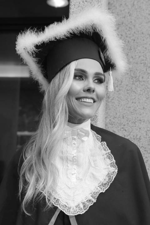 formatura-formanda-formando-meformei-medicina-futura-medica-ufrgs-universidade-federal-rio-grande-do-sul-federal-gaucha-porto-alegre-foto-fotos-fotografo-profissional-colação-de-grau-prova-de-togas-salao-de-atos-fabio-martins-foto-equipe-proffisional'