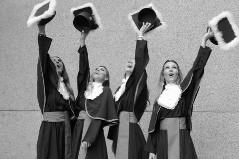 formatura-formanda-formando-meformei-medicina-futura-medica-ufrgs-universidade-federal-rio-grande-do-sul-federal-gaucha-porto-alegre-foto-fotos-fotografo-profissional-colação-de-grau-prova-de-togas-salao-de-atos-fabio-martins-foto-equipe-proffisional'