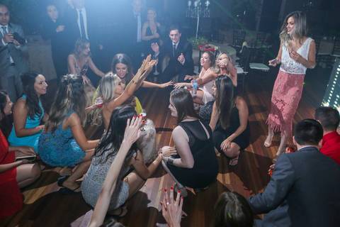 formatura-formanda-formando-meformei-medicina-futura-medica-ufrgs-universidade-federal-rio-grande-do-sul-federal-gaucha-porto-alegre-foto-fotos-fotografo-profissional-colação-de-grau-prova-de-togas-salao-de-atos-fabio-martins-foto-equipe-proffisional'