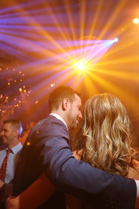 casamento-weddin-wedding-video-video-filmagem-igreja-foto-fotografo-film-filme-filmaker-profissional-casar-casei-porto-alegre-noivado-noivos-casamento2020-casamento2019-noiva2020-noivo2020-noiva2019-foto-fotografia-fotografo-fabio-martins-foto-equipe'