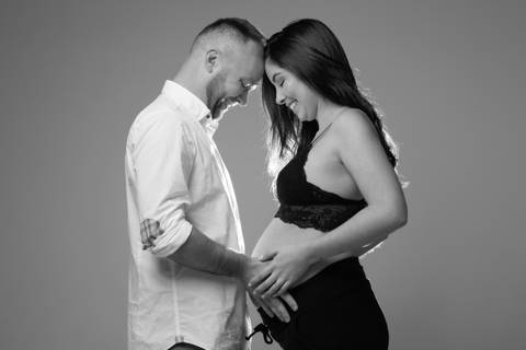 gravida-gravidez-gestacao-gravidos-gestante-gravidinha-maternidade-ensaiogravida-ensaiogestante-fotogestante-ensaio-gestante-externo-moderno-estudio-gravidivda-gestanteslindas-fotografo-fotografia-pgotographer-pregnant-porto-alegre-gravida-bebeacaminho'