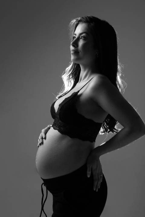 gravida-gravidez-gestacao-gravidos-gestante-gravidinha-maternidade-ensaiogravida-ensaiogestante-fotogestante-ensaio-gestante-externo-moderno-estudio-gravidivda-gestanteslindas-fotografo-fotografia-pgotographer-pregnant-porto-alegre-gravida-bebeacaminho'