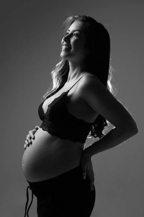 gravida-gravidez-gestacao-gravidos-gestante-gravidinha-maternidade-ensaiogravida-ensaiogestante-fotogestante-ensaio-gestante-externo-moderno-estudio-gravidivda-gestanteslindas-fotografo-fotografia-pgotographer-pregnant-porto-alegre-gravida-bebeacaminho'