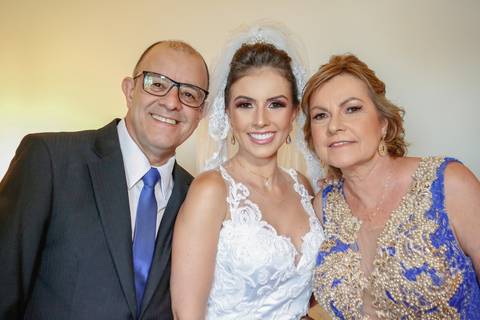 fotos-de-casamento-fotos-noiva-making-of-porto-alegre-casal-noiva-noivo-fotos-fotografia-fotógrafo-porto-alegre-wedding-porto-alegre-fotografo-profissional-vestido-de-noiva-penteado-noiva-casamento'