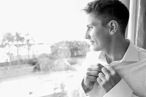 fotos-de-casamento-fotos-noiva-making-of-porto-alegre-casal-noiva-noivo-fotos-fotografia-fotógrafo-porto-alegre-wedding-porto-alegre-fotografo-profissional-vestido-de-noiva-penteado-noiva-casamento-making-of-noivo'