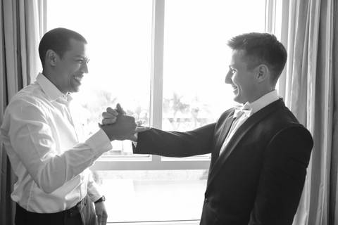 fotos-de-casamento-fotos-noiva-making-of-porto-alegre-casal-noiva-noivo-fotos-fotografia-fotógrafo-porto-alegre-wedding-porto-alegre-fotografo-profissional-vestido-de-noiva-penteado-noiva-casamento-making-of-noivo'