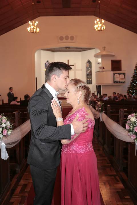 fotos-de-casamento-fotos-noiva-making-of-porto-alegre-casal-noiva-noivo-fotos-fotografia-fotógrafo-porto-alegre-wedding-porto-alegre-fotografo-profissional-vestido-de-noiva-penteado-noiva-casamento-making-of-noivo-mae-do-noivo'