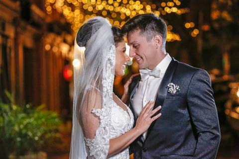 fotos-de-casamento-fotos-noiva-making-of-porto-alegre-casal-noiva-noivo-fotos-fotografia-fotógrafo-porto-alegre-wedding-porto-alegre-fotografo-profissional-vestido-de-noiva-penteado-noiva-casamento-chegada-noiva-na-igreja-decimonia-de-casamento'