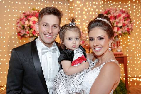 fotos-de-casamento-fotos-noiva-making-of-porto-alegre-casal-noiva-noivo-fotos-fotografia-fotógrafo-porto-alegre-wedding-porto-alegre-fotografo-profissional-vestido-de-noiva-penteado-noiva-recepção-festa-de-casamento-comemoração-casal-noivos'