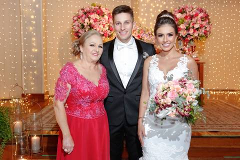 fotos-de-casamento-fotos-noiva-making-of-porto-alegre-casal-noiva-noivo-fotos-fotografia-fotógrafo-porto-alegre-wedding-porto-alegre-fotografo-profissional-vestido-de-noiva-penteado-noiva-recepção-festa-de-casamento-comemoração-casal-noivos'