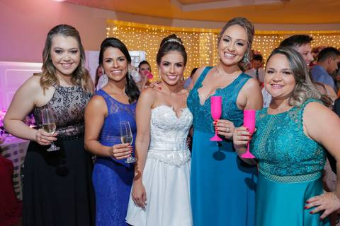 fotos-de-casamento-fotos-noiva-making-of-porto-alegre-casal-noiva-noivo-fotos-fotografia-fotógrafo-porto-alegre-wedding-porto-alegre-fotografo-profissional-vestido-de-noiva-penteado-noiva-recepção-festa-de-casamento-comemoração-casal-noivos-dança-noivos'