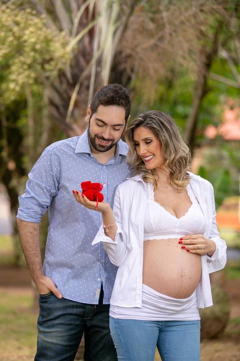 gravida-gravidez-gestacao-gravidos-gestante-gravidinha-maternidade-ensaiogravida-ensaiogestante-fotogestante-ensaio-gestante-externo-moderno-estudio-gravidivda-gestanteslindas-fotografo-fotografia-pgotographer-pregnant-porto-alegre-gravida-'