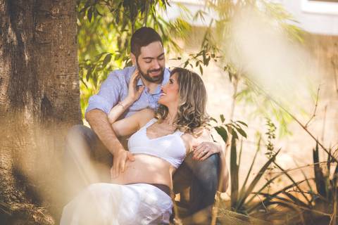 gravida-gravidez-gestacao-gravidos-gestante-gravidinha-maternidade-ensaiogravida-ensaiogestante-fotogestante-ensaio-gestante-externo-moderno-estudio-gravidivda-gestanteslindas-fotografo-fotografia-pgotographer-pregnant-porto-alegre-gravida-'