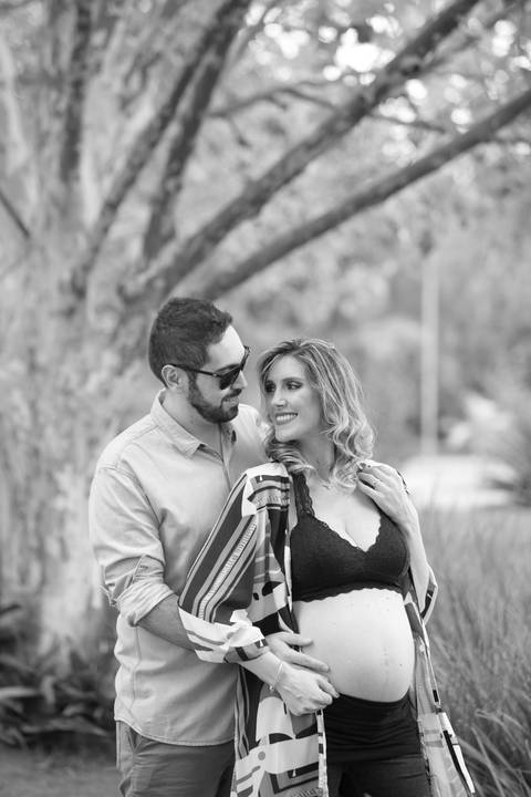 gravida-gravidez-gestacao-gravidos-gestante-gravidinha-maternidade-ensaiogravida-ensaiogestante-fotogestante-ensaio-gestante-externo-moderno-estudio-gravidivda-gestanteslindas-fotografo-fotografia-pgotographer-pregnant-porto-alegre-gravida-'