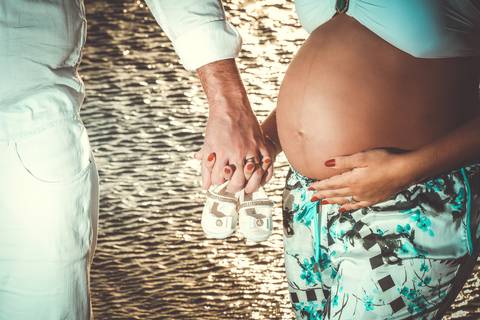 gravida-gravidez-gestacao-gravidos-gestante-gravidinha-maternidade-ensaiogravida-ensaiogestante-fotogestante-ensaio-gestante-externo-moderno-estudio-gravidivda-gestanteslindas-fotografo-fotografia-pgotographer-pregnant-porto-alegre-gravida'