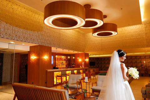 fotos-de-casamento-fotos-noiva-making-of-porto-alegre-casal-noiva-noivo-fotos-fotografia-fotógrafo-porto-alegre-wedding-porto-alegre-fotografo-profissional-vestido-de-noiva-penteado-noiva-casamento'