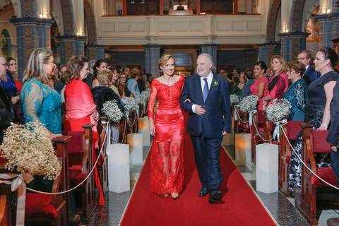 fotos-de-casamento-fotos-noiva-making-of-porto-alegre-casal-noiva-noivo-fotos-fotografia-fotógrafo-porto-alegre-wedding-porto-alegre-fotografo-profissional-vestido-de-noiva-penteado-noiva-casamento'