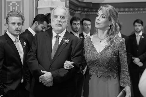 fotos-de-casamento-fotos-noiva-making-of-porto-alegre-casal-noiva-noivo-fotos-fotografia-fotógrafo-porto-alegre-wedding-porto-alegre-fotografo-profissional-vestido-de-noiva-penteado-noiva-casamento'