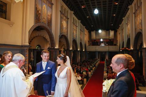 fotos-de-casamento-fotos-noiva-making-of-porto-alegre-casal-noiva-noivo-fotos-fotografia-fotógrafo-porto-alegre-wedding-porto-alegre-fotografo-profissional-vestido-de-noiva-penteado-noiva-casamento'