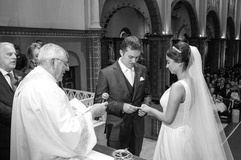 fotos-de-casamento-fotos-noiva-making-of-porto-alegre-casal-noiva-noivo-fotos-fotografia-fotógrafo-porto-alegre-wedding-porto-alegre-fotografo-profissional-vestido-de-noiva-penteado-noiva-casamento'