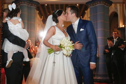 fotos-de-casamento-fotos-noiva-making-of-porto-alegre-casal-noiva-noivo-fotos-fotografia-fotógrafo-porto-alegre-wedding-porto-alegre-fotografo-profissional-vestido-de-noiva-penteado-noiva-casamento'