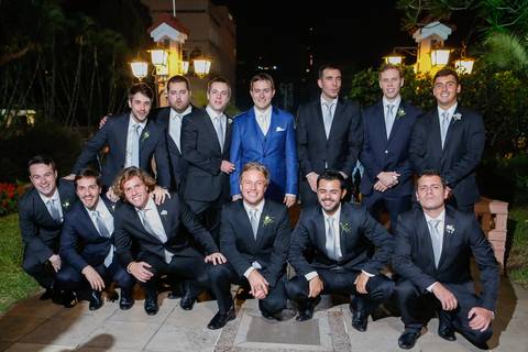 fotos-de-casamento-fotos-noiva-making-of-porto-alegre-casal-noiva-noivo-fotos-fotografia-fotógrafo-porto-alegre-wedding-porto-alegre-fotografo-profissional-vestido-de-noiva-penteado-noiva-casamento'