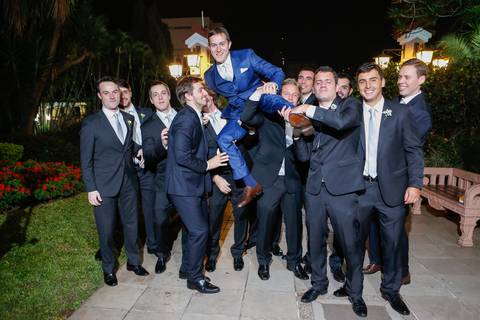 fotos-de-casamento-fotos-noiva-making-of-porto-alegre-casal-noiva-noivo-fotos-fotografia-fotógrafo-porto-alegre-wedding-porto-alegre-fotografo-profissional-vestido-de-noiva-penteado-noiva-casamento'