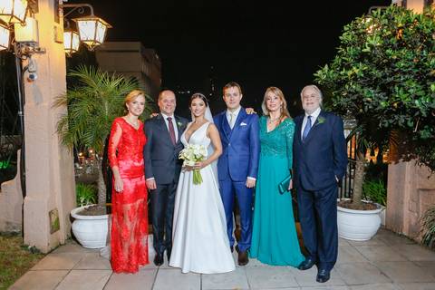 fotos-de-casamento-fotos-noiva-making-of-porto-alegre-casal-noiva-noivo-fotos-fotografia-fotógrafo-porto-alegre-wedding-porto-alegre-fotografo-profissional-vestido-de-noiva-penteado-noiva-casamento'