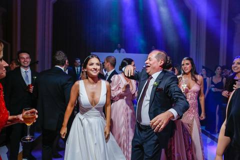 fotos-de-casamento-fotos-noiva-making-of-porto-alegre-casal-noiva-noivo-fotos-fotografia-fotógrafo-porto-alegre-wedding-porto-alegre-fotografo-profissional-vestido-de-noiva-penteado-noiva-casamento'