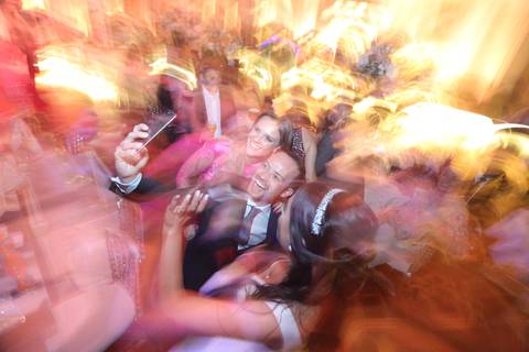 fotos-de-casamento-fotos-noiva-making-of-porto-alegre-casal-noiva-noivo-fotos-fotografia-fotógrafo-porto-alegre-wedding-porto-alegre-fotografo-profissional-vestido-de-noiva-penteado-noiva-casamento'