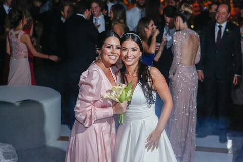 fotos-de-casamento-fotos-noiva-making-of-porto-alegre-casal-noiva-noivo-fotos-fotografia-fotógrafo-porto-alegre-wedding-porto-alegre-fotografo-profissional-vestido-de-noiva-penteado-noiva-casamento'