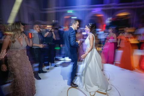 fotos-de-casamento-fotos-noiva-making-of-porto-alegre-casal-noiva-noivo-fotos-fotografia-fotógrafo-porto-alegre-wedding-porto-alegre-fotografo-profissional-vestido-de-noiva-penteado-noiva-casamento'