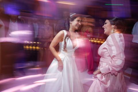 fotos-de-casamento-fotos-noiva-making-of-porto-alegre-casal-noiva-noivo-fotos-fotografia-fotógrafo-porto-alegre-wedding-porto-alegre-fotografo-profissional-vestido-de-noiva-penteado-noiva-casamento'