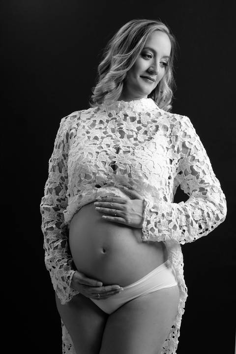 gravida-gravidez-gestacao-gravidos-gestante-gravidinha-maternidade-ensaiogravida-ensaiogestante-fotogestante-ensaio-gestante-externo-moderno-estudio-gravidivda-gestanteslindas-fotografo-fotografia-pgotographer-pregnant-porto-alegre-gravida-'