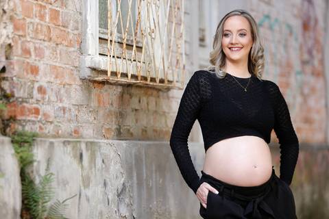 gravida-gravidez-gestacao-gravidos-gestante-gravidinha-maternidade-ensaiogravida-ensaiogestante-fotogestante-ensaio-gestante-externo-moderno-estudio-gravidivda-gestanteslindas-fotografo-fotografia-pgotographer-pregnant-porto-alegre-gravida-'