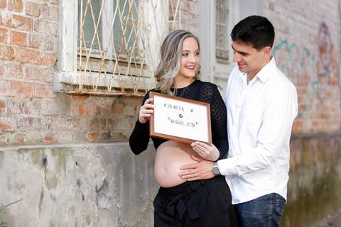 gravida-gravidez-gestacao-gravidos-gestante-gravidinha-maternidade-ensaiogravida-ensaiogestante-fotogestante-ensaio-gestante-externo-moderno-estudio-gravidivda-gestanteslindas-fotografo-fotografia-pgotographer-pregnant-porto-alegre-gravida-'