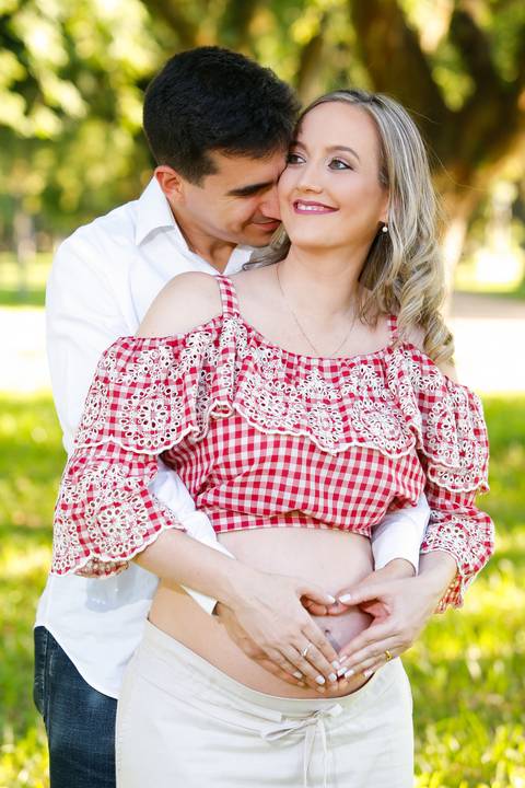 gravida-gravidez-gestacao-gravidos-gestante-gravidinha-maternidade-ensaiogravida-ensaiogestante-fotogestante-ensaio-gestante-externo-moderno-estudio-gravidivda-gestanteslindas-fotografo-fotografia-pgotographer-pregnant-porto-alegre-gravida-'