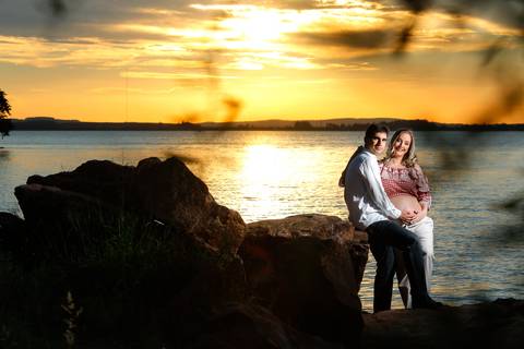 gravida-gravidez-gestacao-gravidos-gestante-gravidinha-maternidade-ensaiogravida-ensaiogestante-fotogestante-ensaio-gestante-externo-moderno-estudio-gravidivda-gestanteslindas-fotografo-fotografia-pgotographer-pregnant-porto-alegre-gravida-'