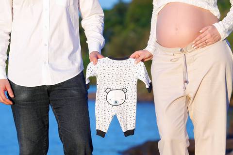 gravida-gravidez-gestacao-gravidos-gestante-gravidinha-maternidade-ensaiogravida-ensaiogestante-fotogestante-ensaio-gestante-externo-moderno-estudio-gravidivda-gestanteslindas-fotografo-fotografia-pgotographer-pregnant-porto-alegre-gravida-'