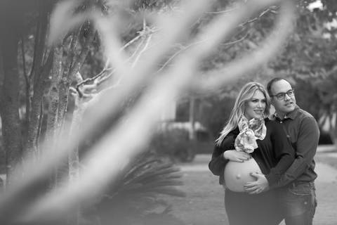 gravida-gravidez-gestacao-gravidos-gestante-gravidinha-maternidade-ensaiogravida-ensaiogestante-fotogestante-ensaio-gestante-externo-moderno-estudio-gravidivda-gestanteslindas-fotografo-fotografia-pgotographer-pregnant-porto-alegre-gravida-'