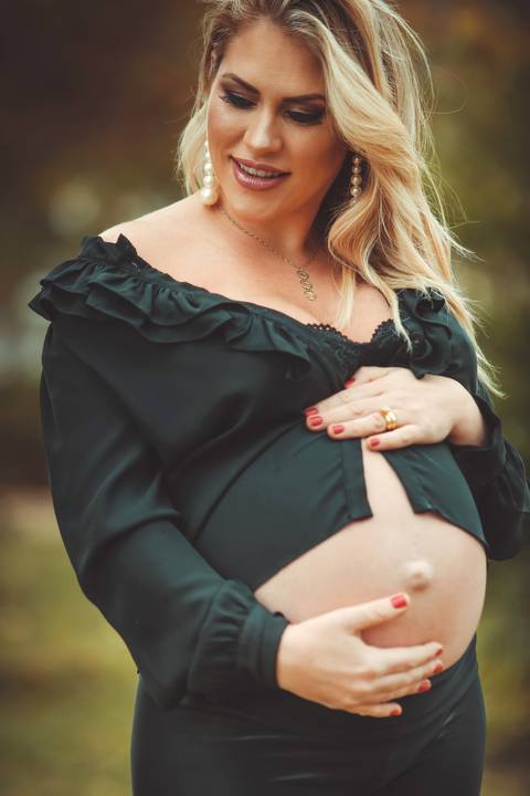 gravida-gravidez-gestacao-gravidos-gestante-gravidinha-maternidade-ensaiogravida-ensaiogestante-fotogestante-ensaio-gestante-externo-moderno-estudio-gravidivda-gestanteslindas-fotografo-fotografia-pgotographer-pregnant-porto-alegre-gravida-'