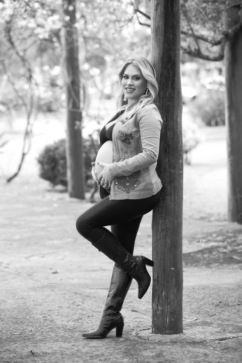 gravida-gravidez-gestacao-gravidos-gestante-gravidinha-maternidade-ensaiogravida-ensaiogestante-fotogestante-ensaio-gestante-externo-moderno-estudio-gravidivda-gestanteslindas-fotografo-fotografia-pgotographer-pregnant-porto-alegre-gravida-'