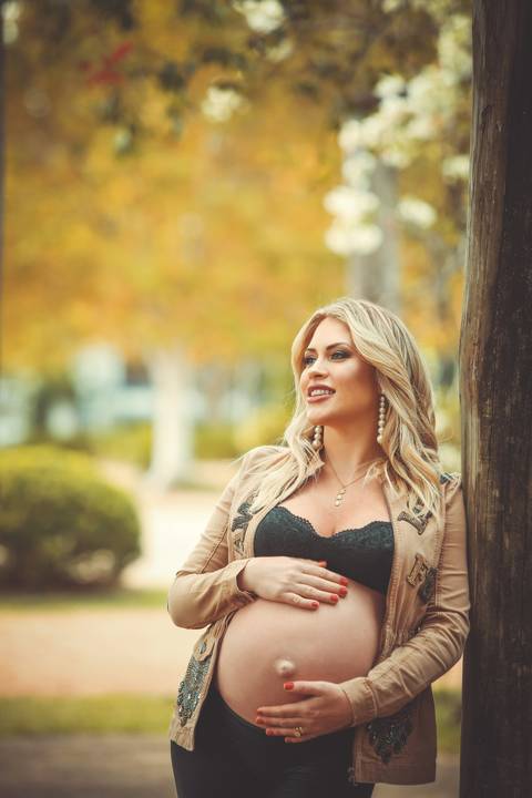 gravida-gravidez-gestacao-gravidos-gestante-gravidinha-maternidade-ensaiogravida-ensaiogestante-fotogestante-ensaio-gestante-externo-moderno-estudio-gravidivda-gestanteslindas-fotografo-fotografia-pgotographer-pregnant-porto-alegre-gravida-'