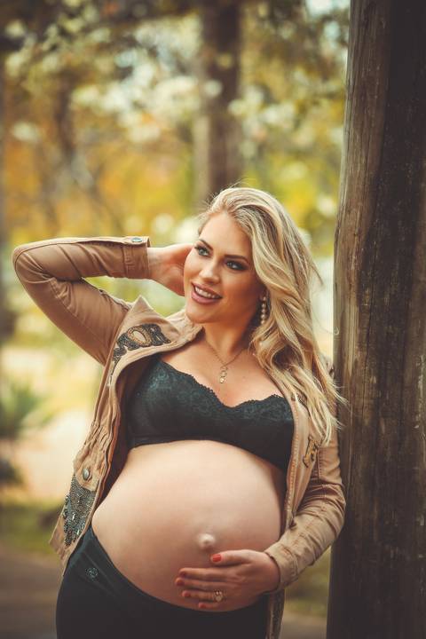 gravida-gravidez-gestacao-gravidos-gestante-gravidinha-maternidade-ensaiogravida-ensaiogestante-fotogestante-ensaio-gestante-externo-moderno-estudio-gravidivda-gestanteslindas-fotografo-fotografia-pgotographer-pregnant-porto-alegre-gravida-'